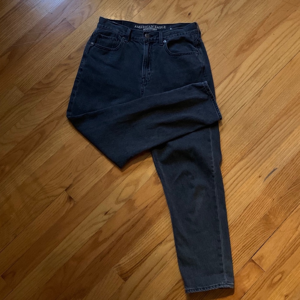 AE Black Mom jeans 6 short